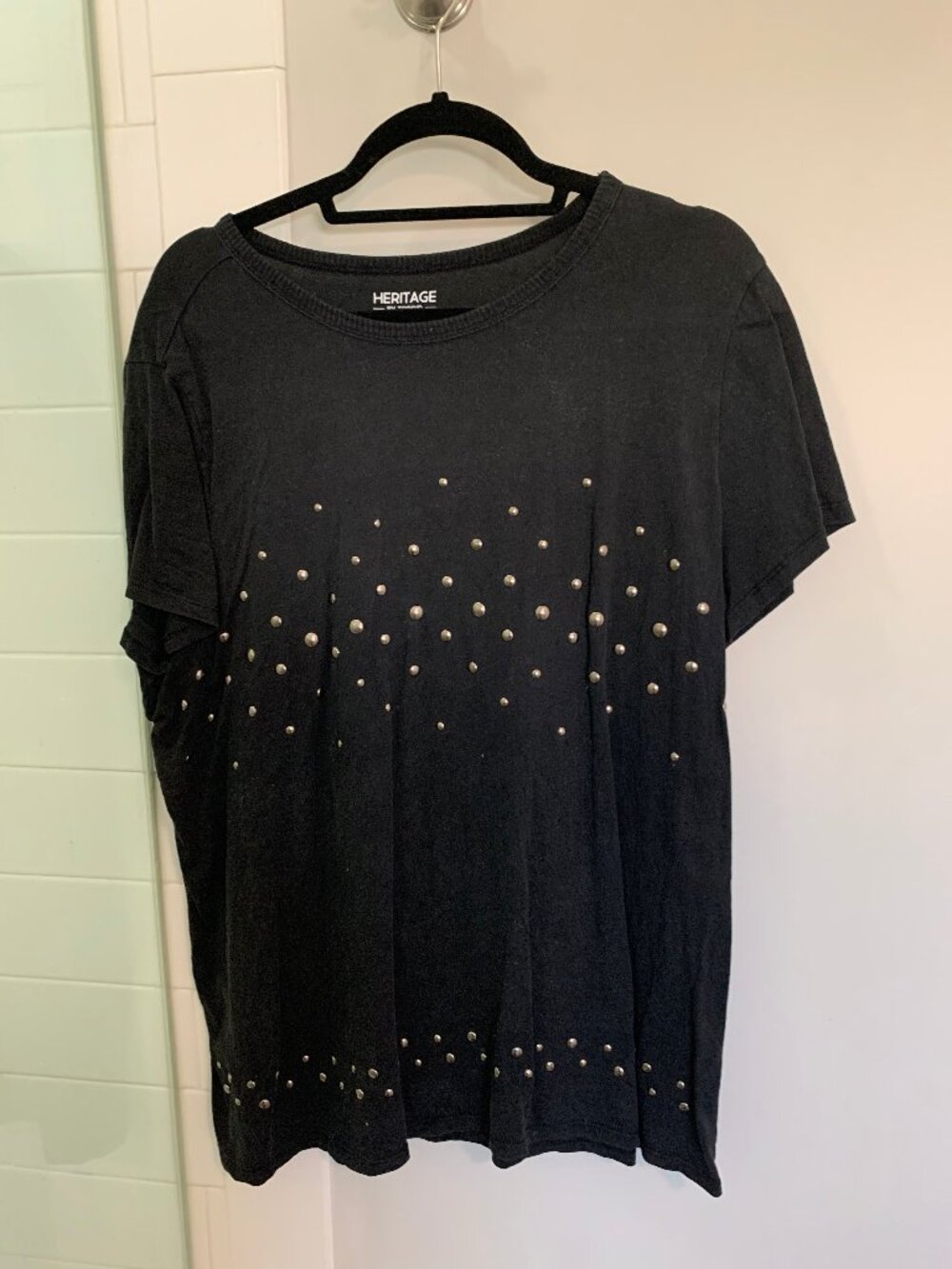 Torrid Heritage Cotton V-Neck Grommet Studded Tee Black size 1